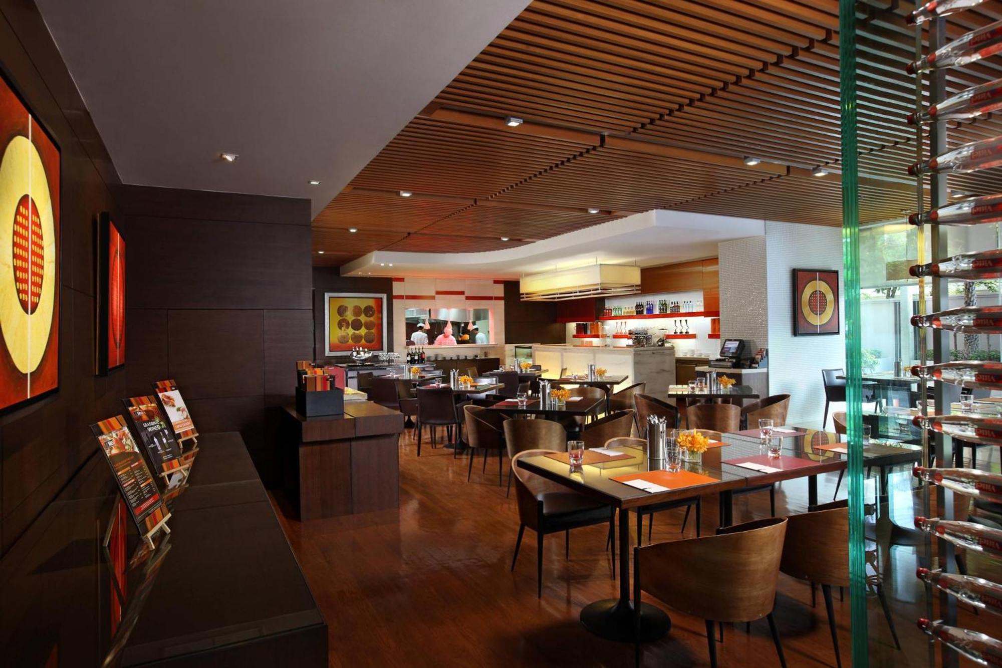 Sathorn Vista, Bangkok - Marriott Executive Apartments - SHA Extra Plus Exteriör bild