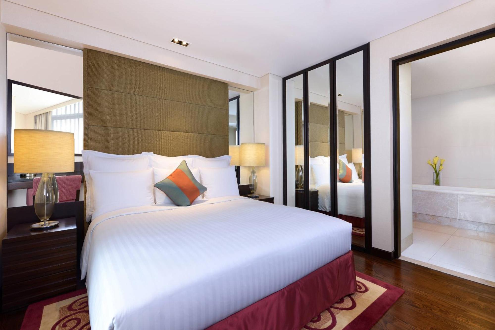 Sathorn Vista, Bangkok - Marriott Executive Apartments - SHA Extra Plus Exteriör bild